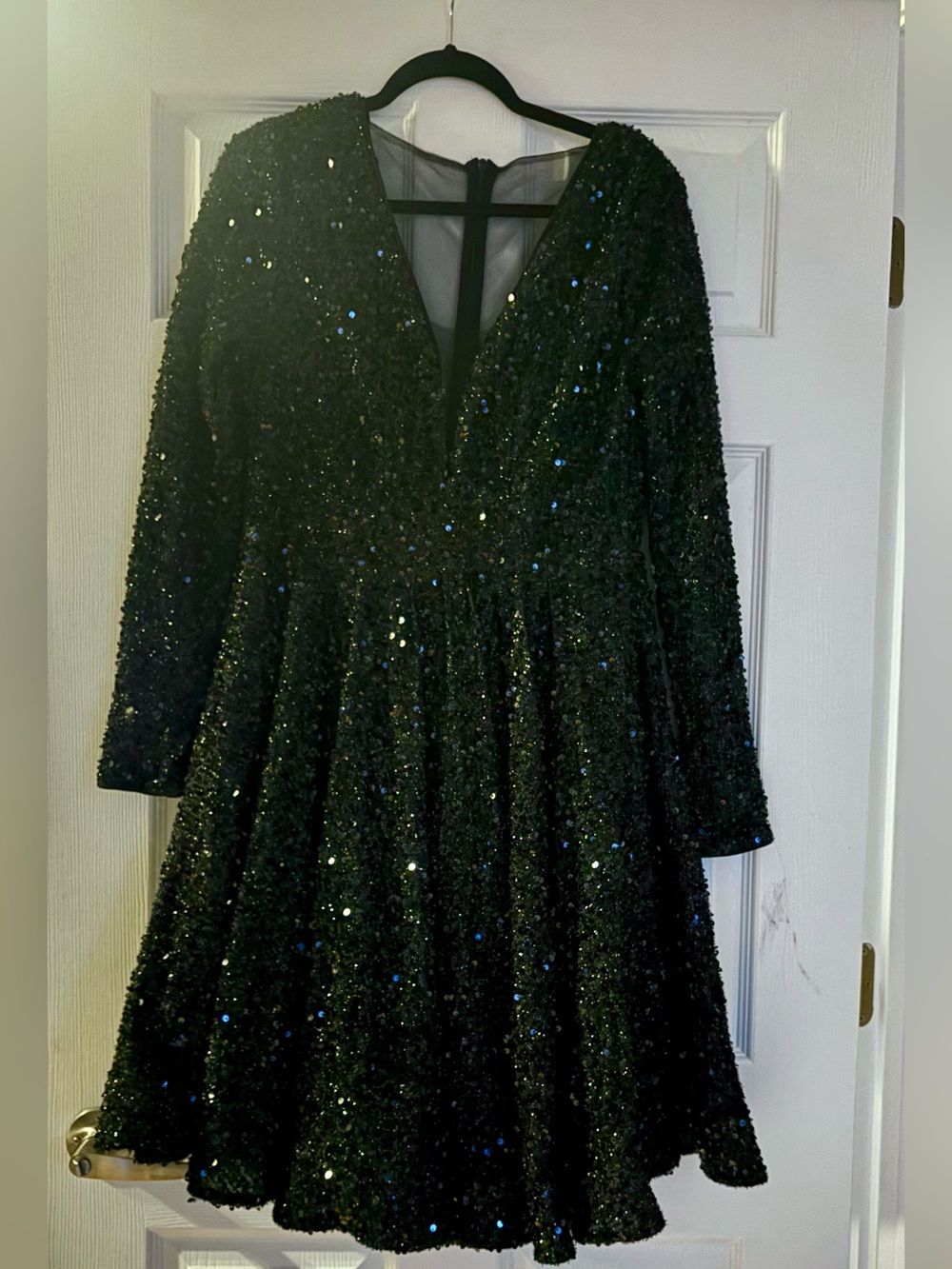 Black Sequin V-Neck Party Dress